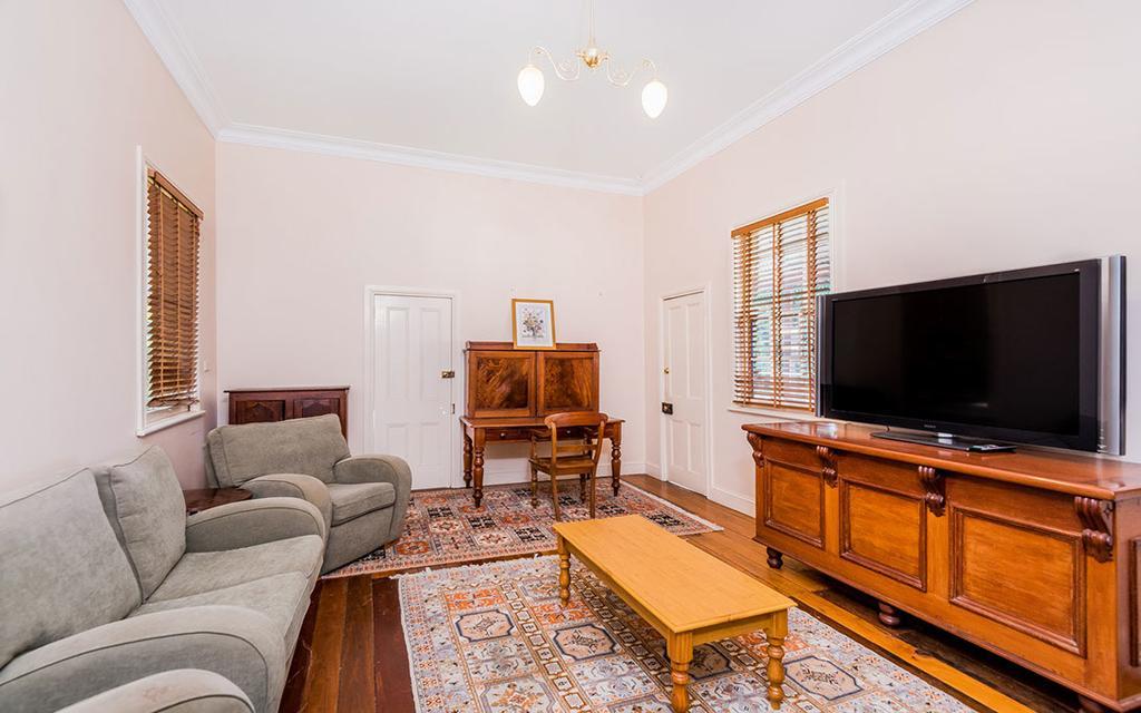 Rosslyn Villa Grafton Exterior photo